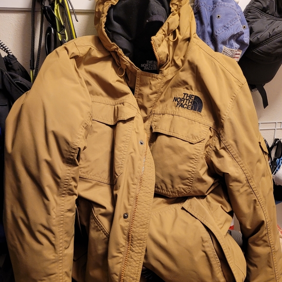 Winter jacket  size large - Picture 3 of 4